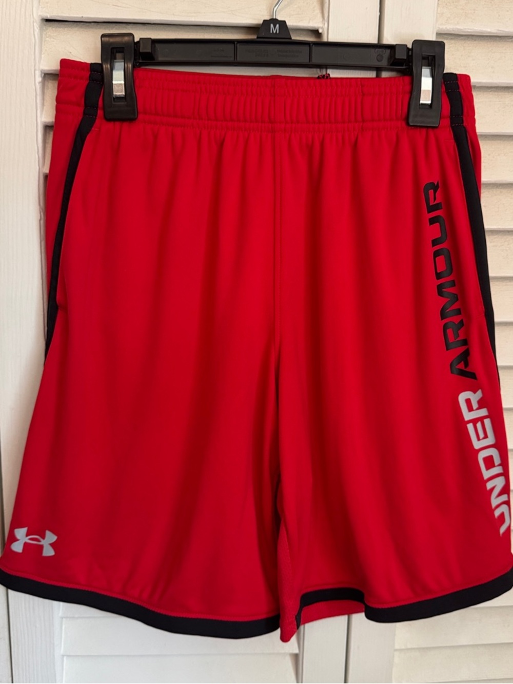 Under Armour Red Athletic Performance Shorts with Black Trim

Youth BOYS MEDIUM